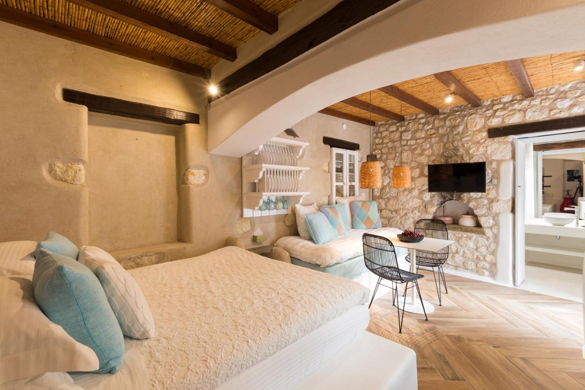 Kallos Villas & Suites Naxos City Стая снимка