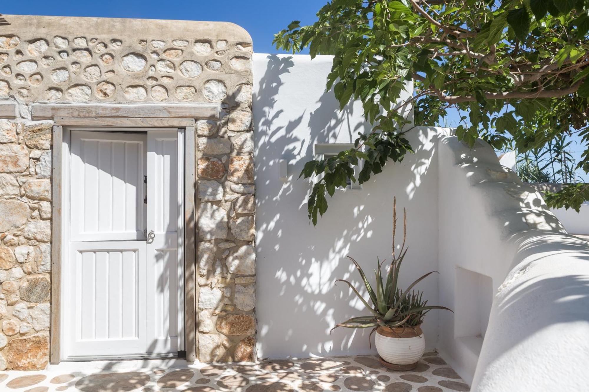 Kallos Villas & Suites Naxos City Стая снимка